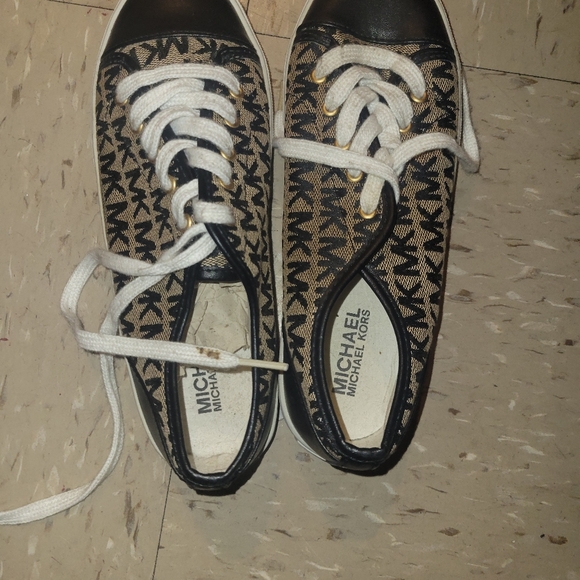 Michael Kors Monogram Sneakers - Picture 2 of 4